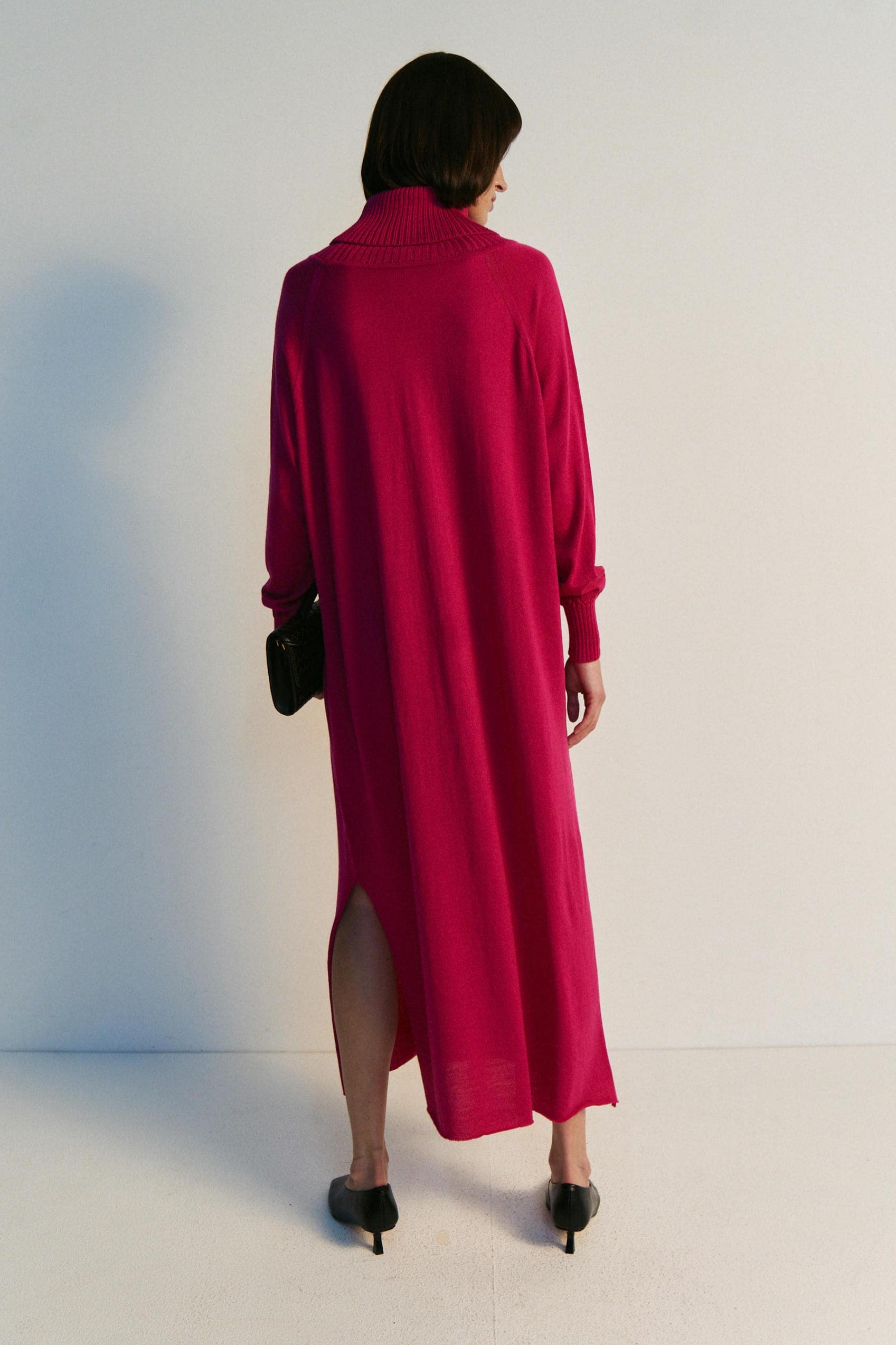 Merino-Schlauchkleid mit hohem Kragen