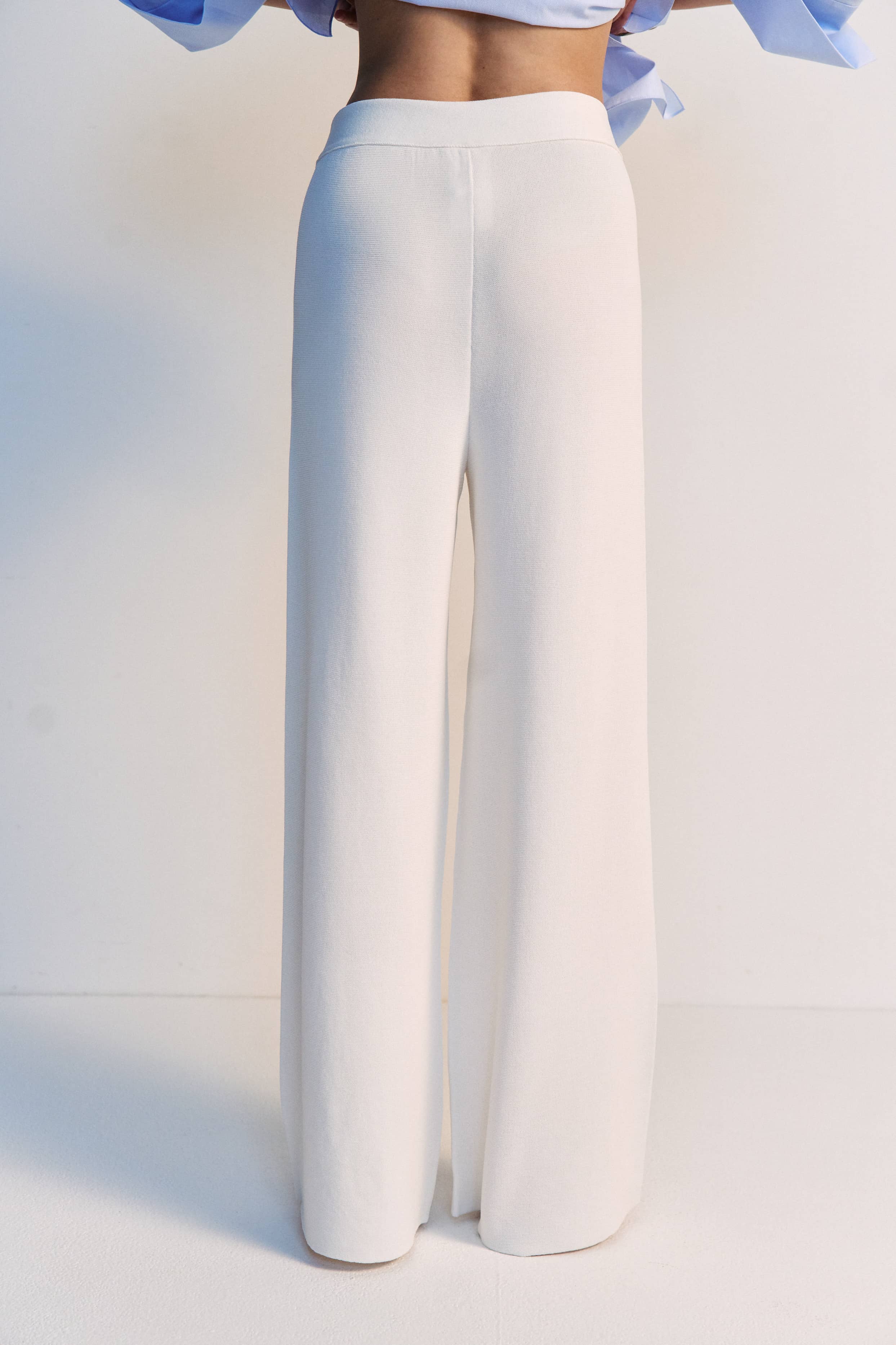 Wide-Leg Trousers in Ivory