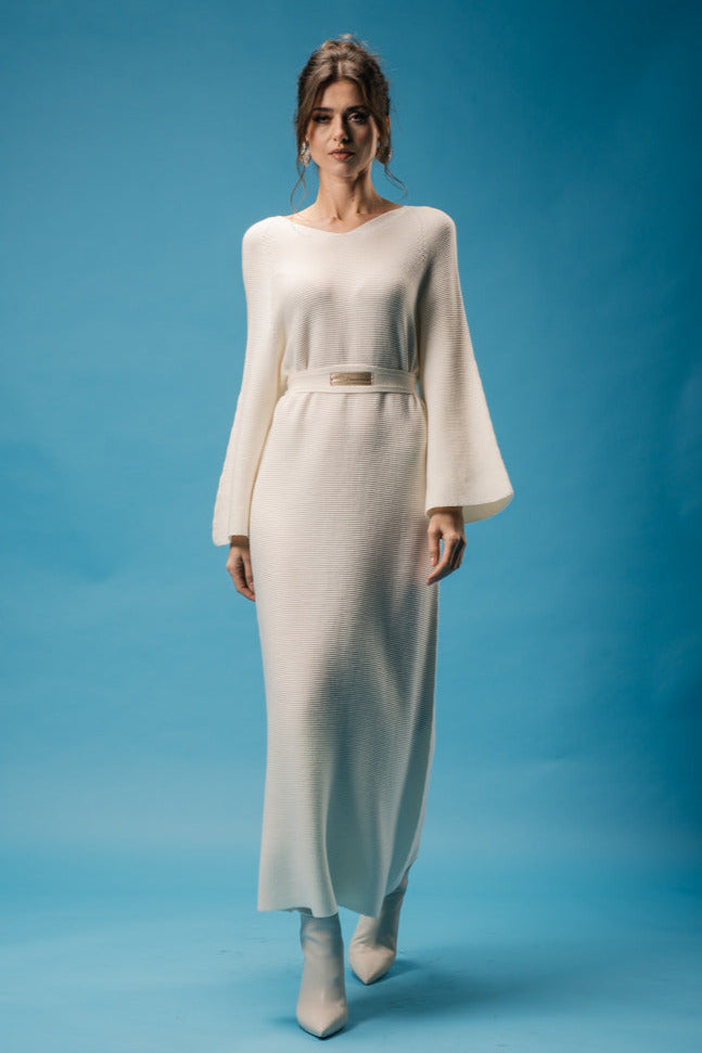 Merino-Strickkleid mit Glockenärmeln