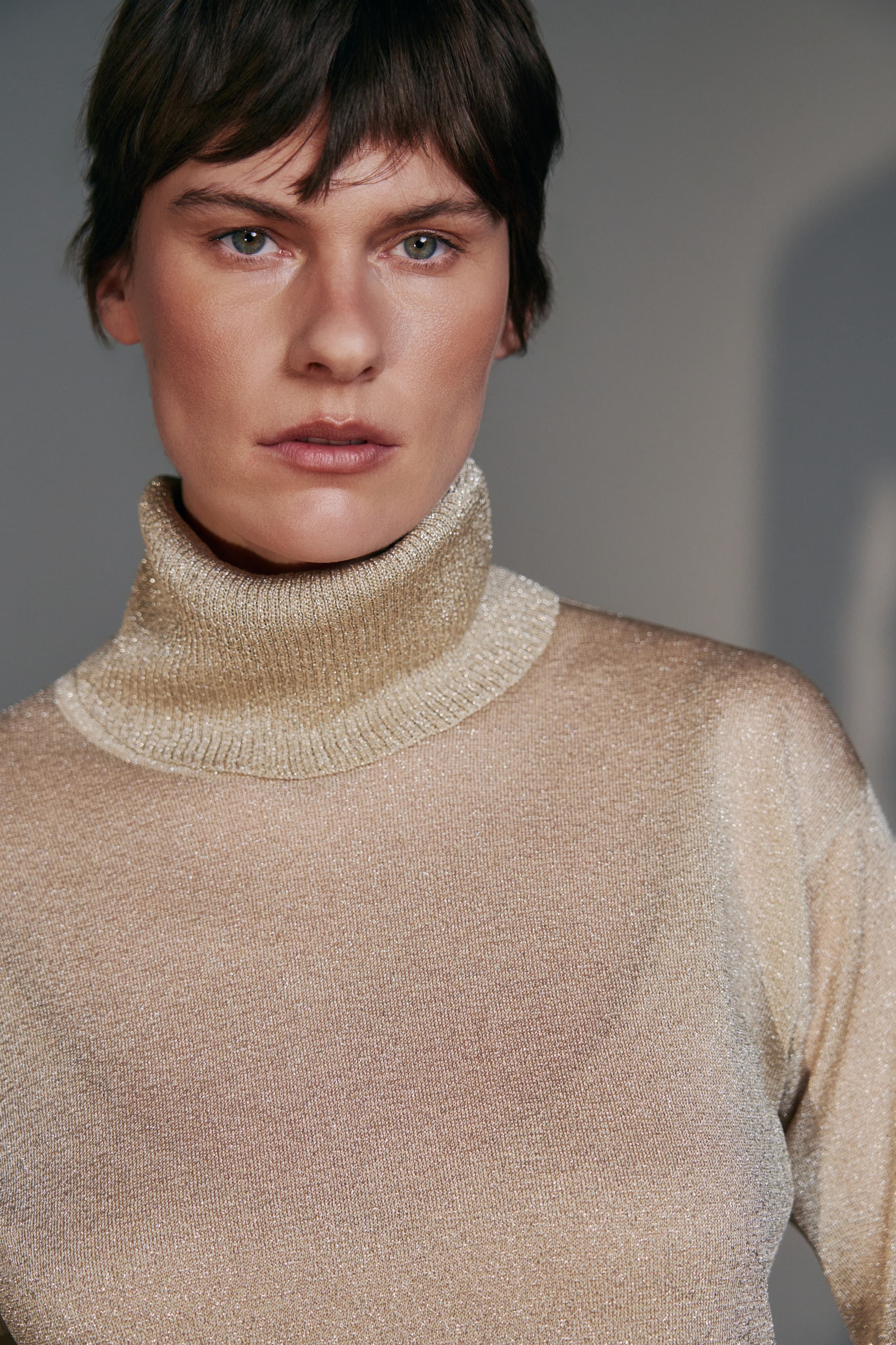 Glitzer-Rollkragenpullover