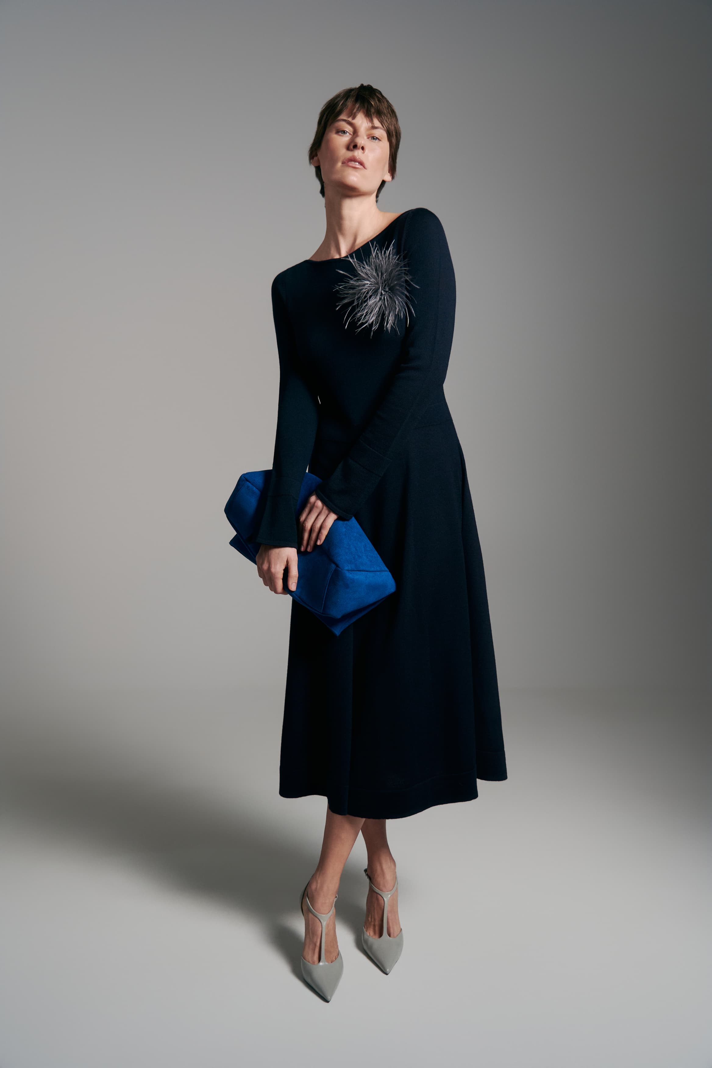 Ausgestelltes Midikleid