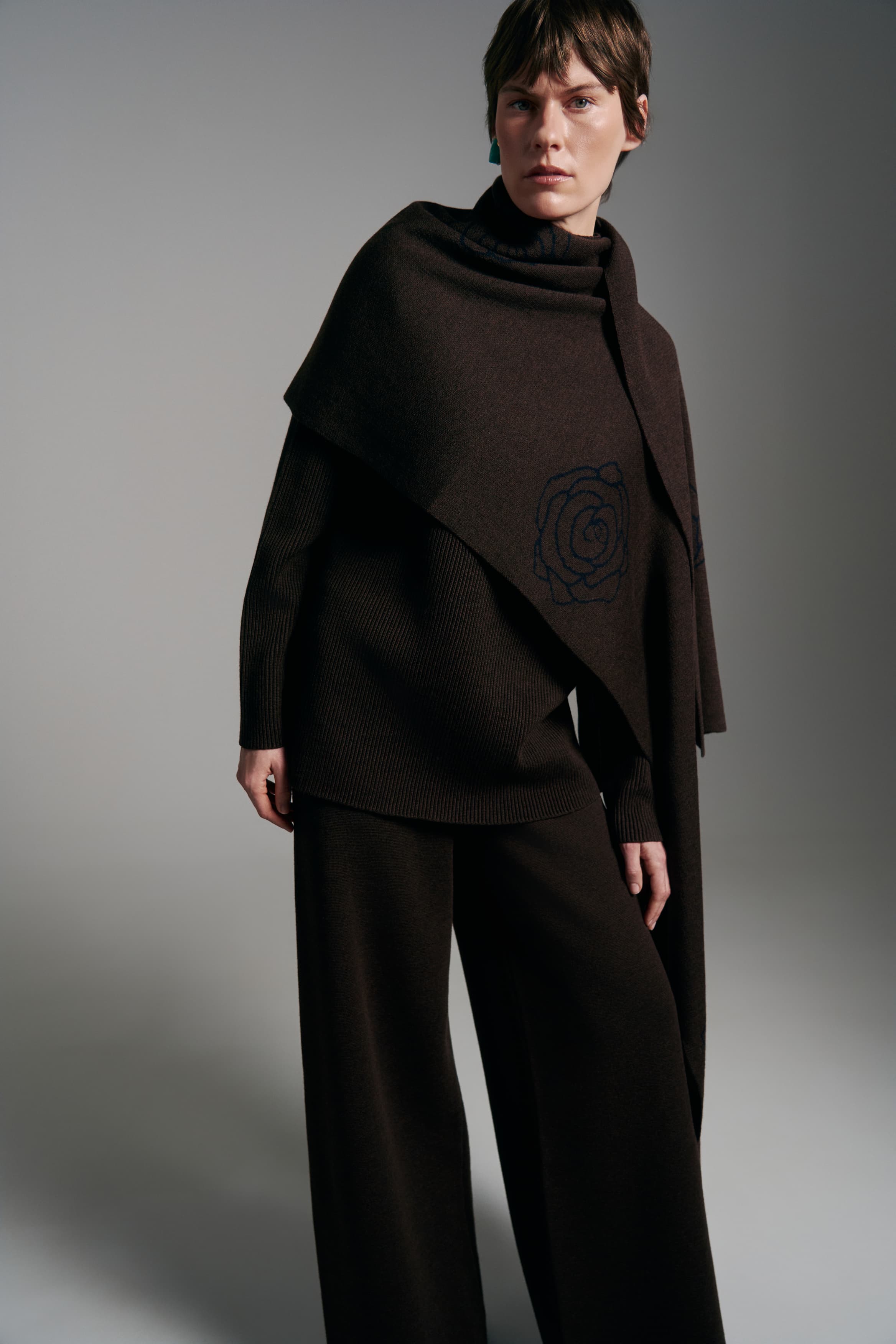 Merino Wool Rose Woven Scarf