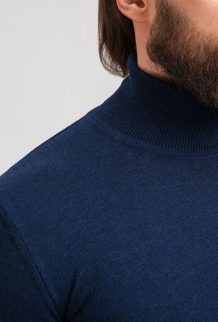 Close up of the ribbed high neck on the navy merino turtleneck #Color_Navy