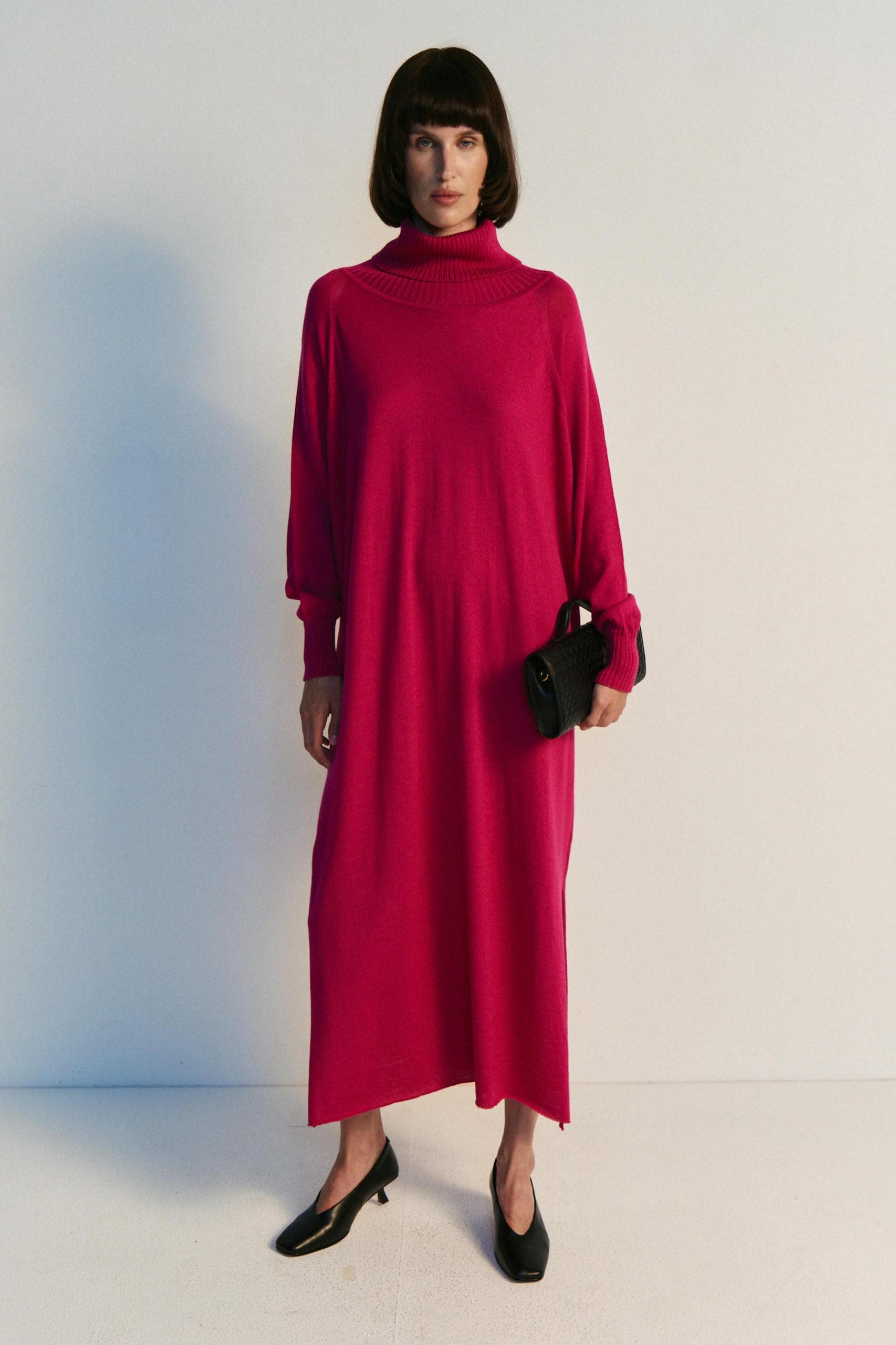 Merino-Schlauchkleid mit hohem Kragen