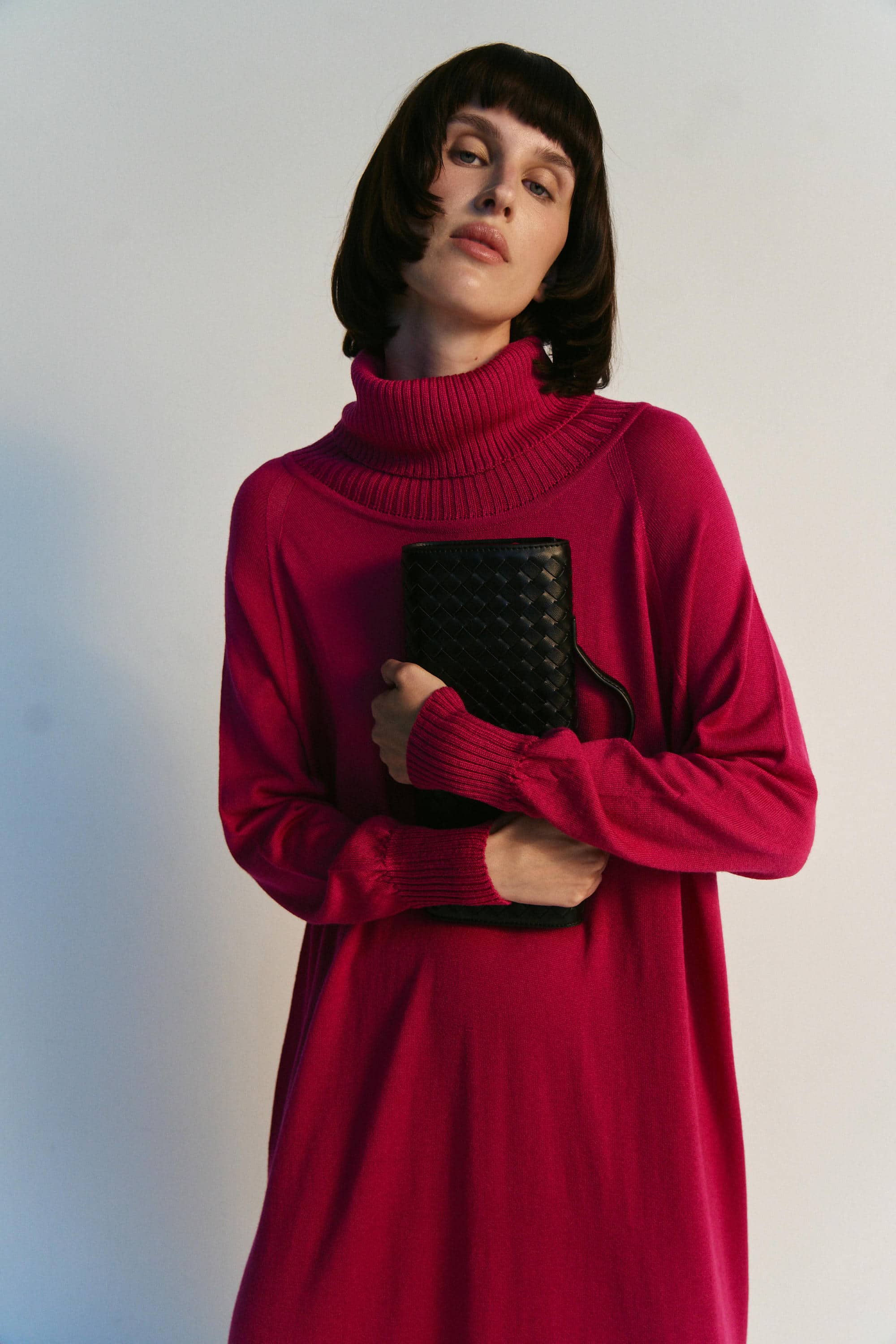 Merino-Schlauchkleid mit hohem Kragen