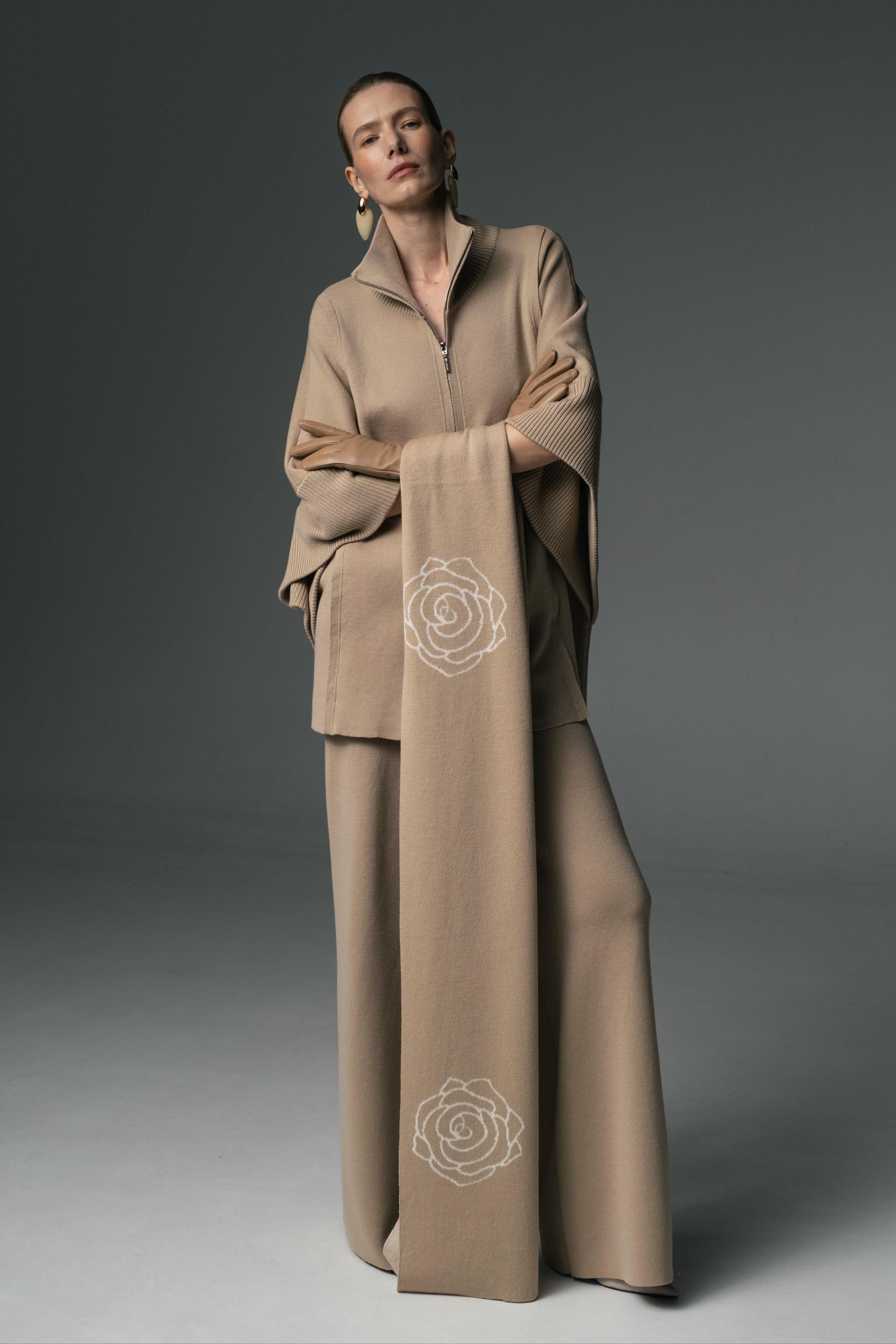 Merino Wool Rose Woven Scarf