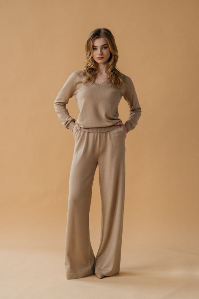 Essential Merino Pullover mit V-Ausschnitt