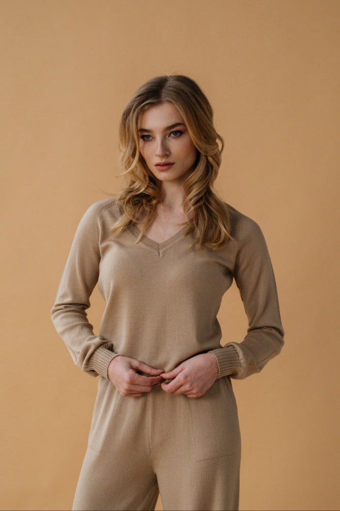 Essential Merino Pullover mit V-Ausschnitt