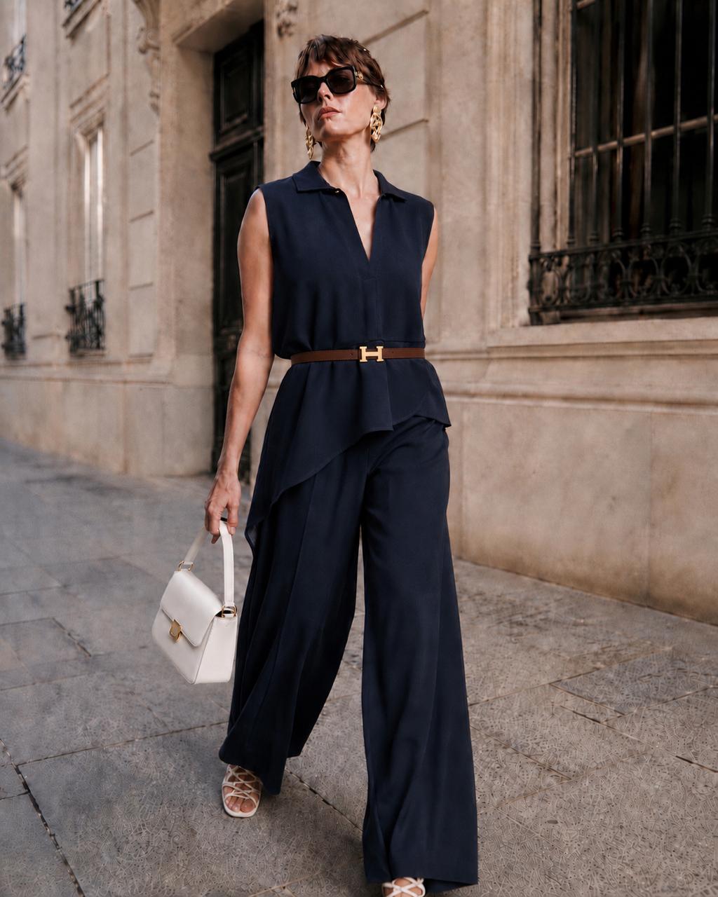 CEO Asymmetrical Viscose Blouse – Elegant Women’s Top for Business and Leisure
