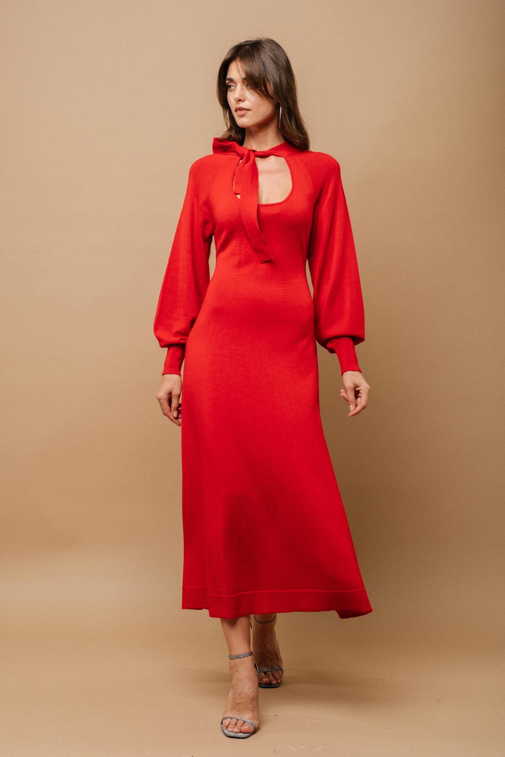 Wendbares Kleid mit Krawatte