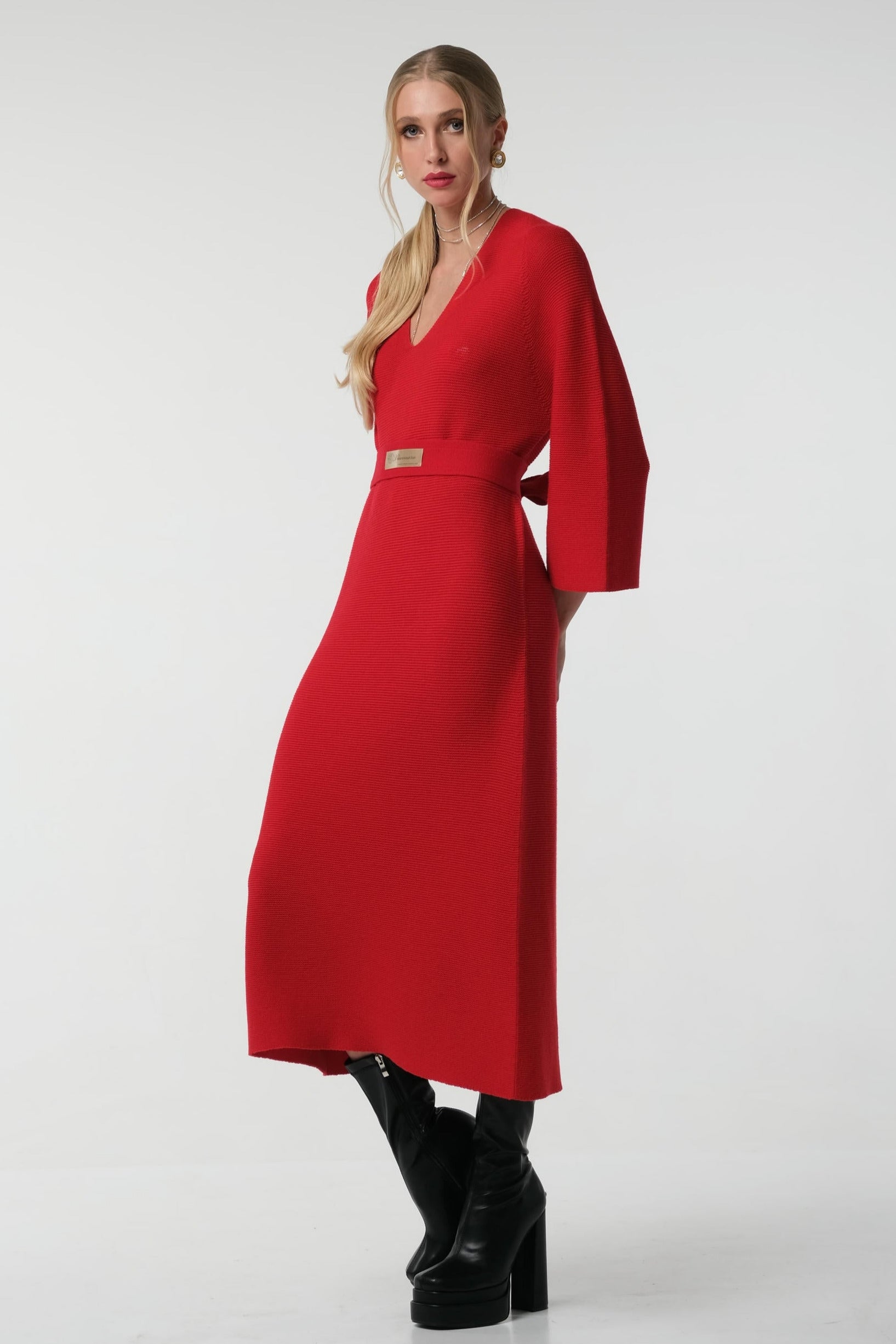 Merino-Strickkleid mit Glockenärmeln