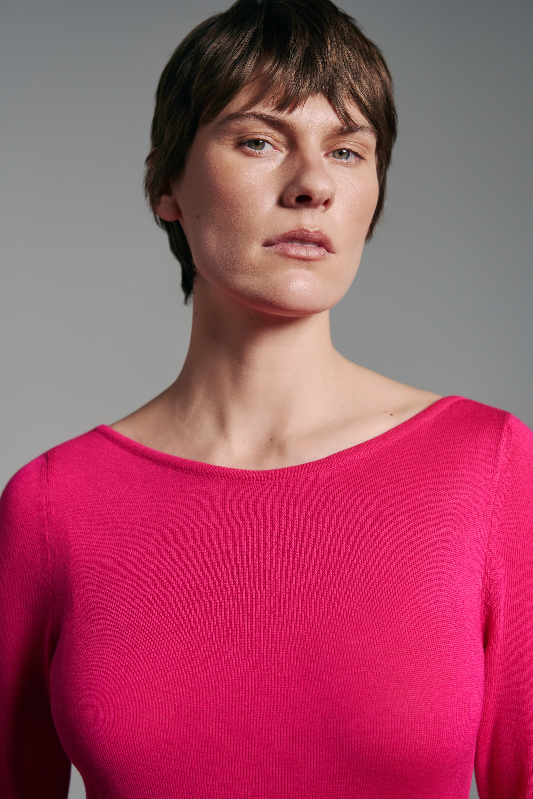 Ausgestelltes Midikleid