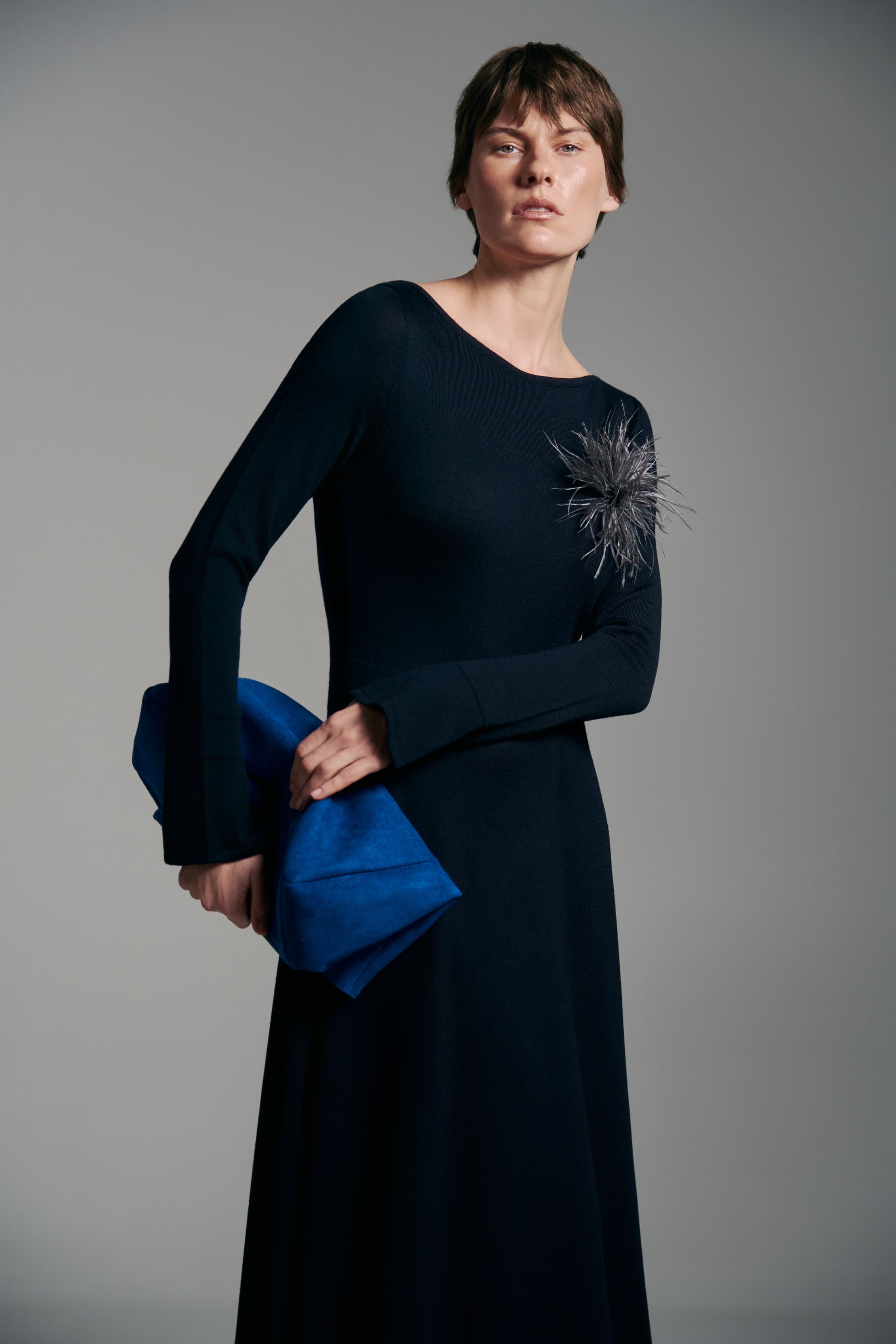 Ausgestelltes Midikleid