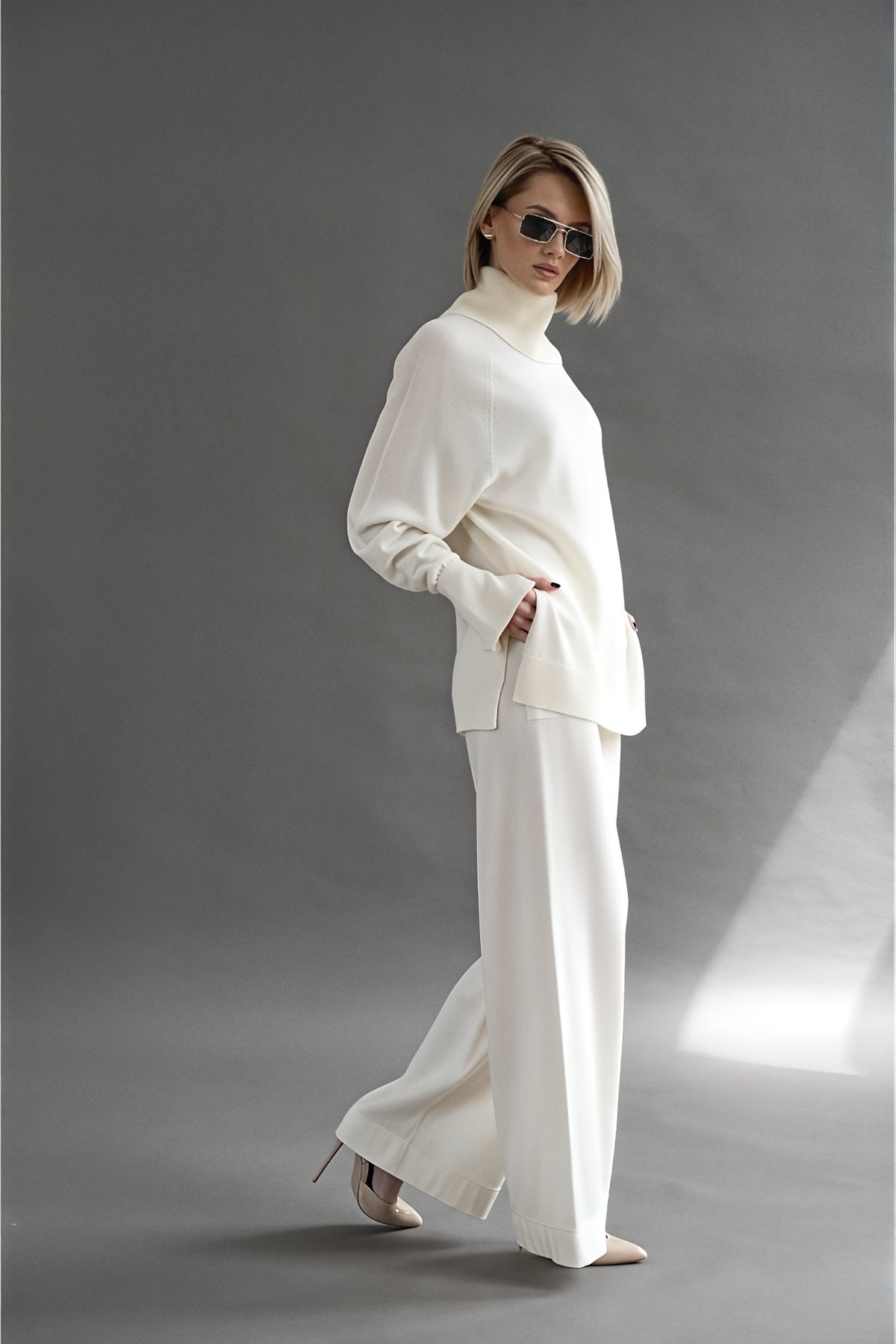 Merino turtleneck and palazzo set in oyster pearl, profile